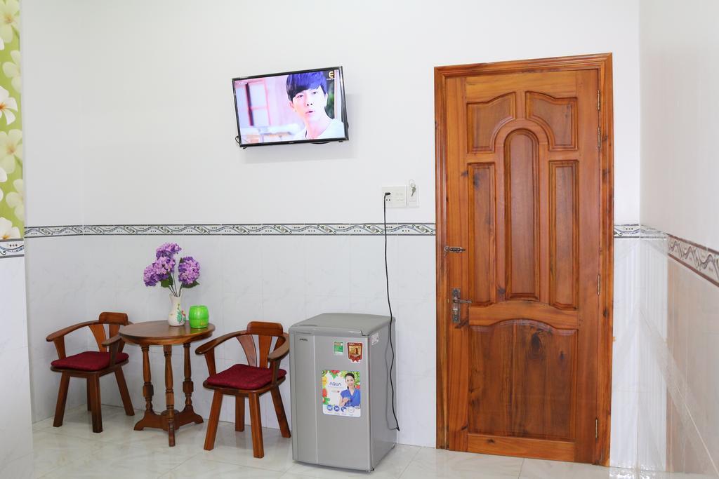 Ngoc May Guesthouse Chau Doc Exterior foto