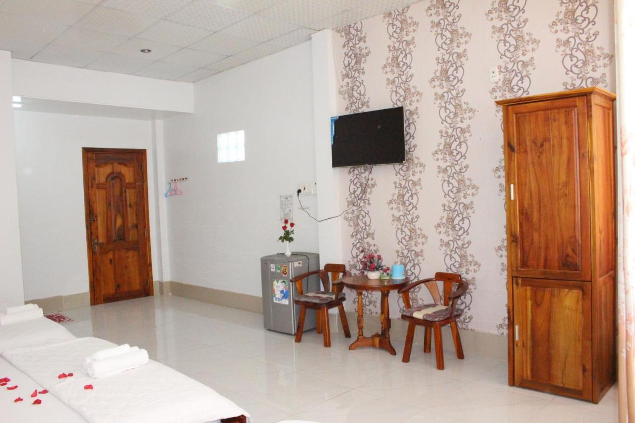 Ngoc May Guesthouse Chau Doc Exterior foto